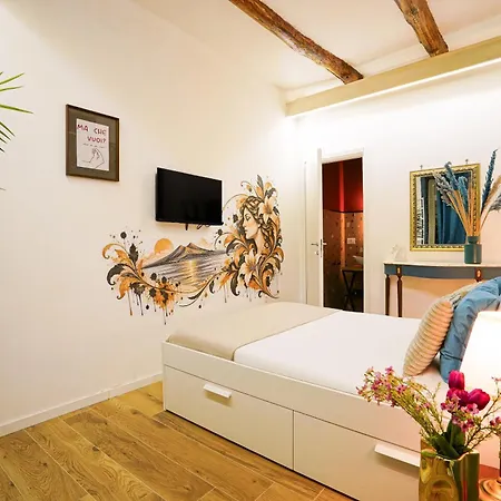 Lux Neapolis Apartment *